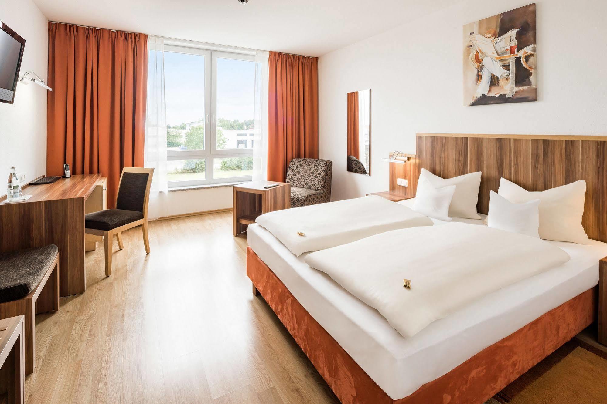 Hotel Meridian ***Superior Ergolding Zewnętrze zdjęcie